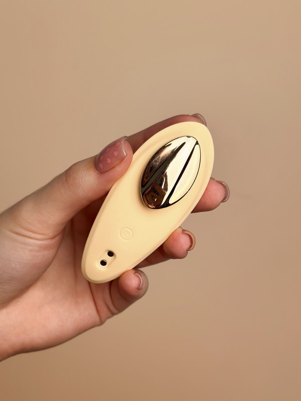 Вибратор-вкладыш в трусики Velta с управлением через приложение (SENSORA)